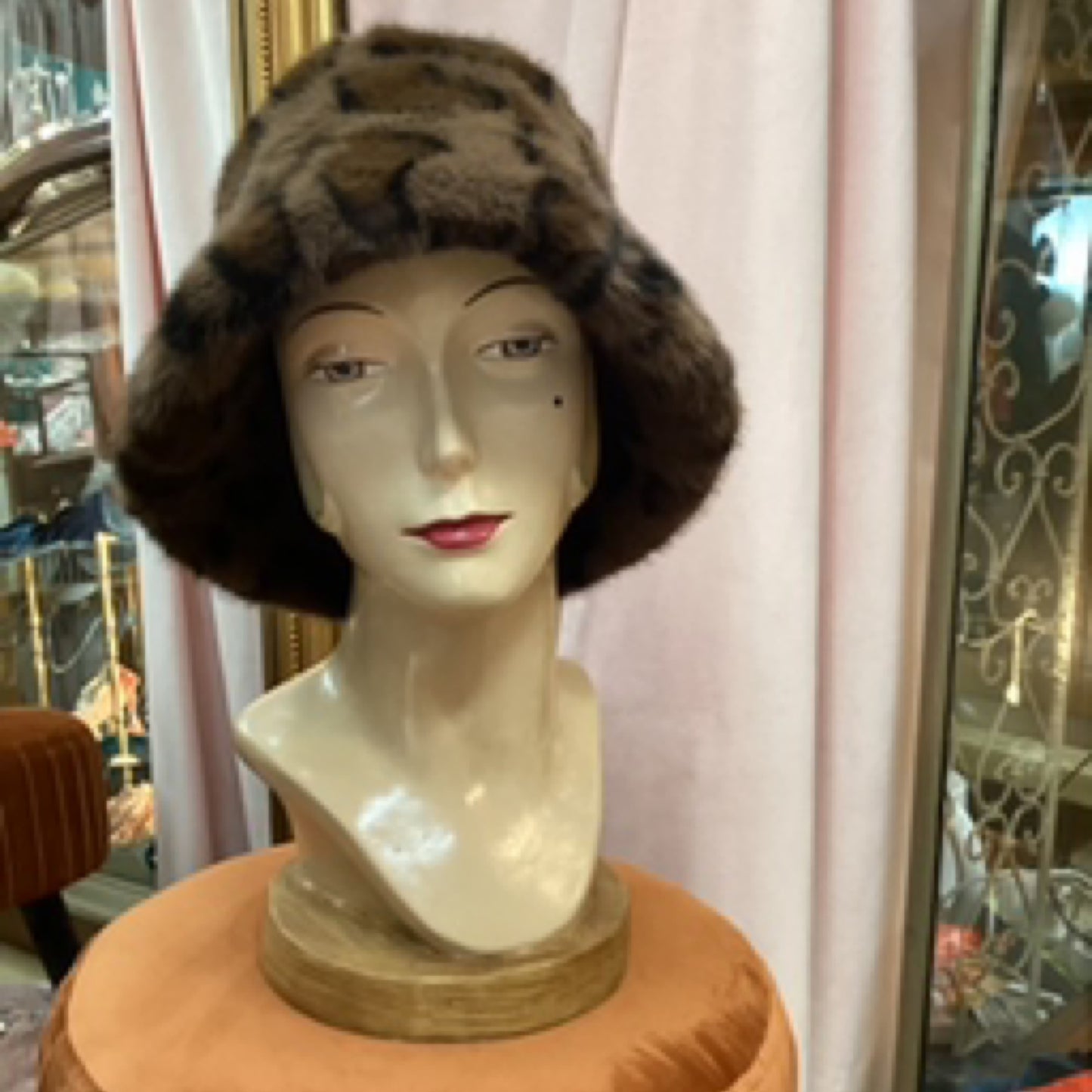 Fluffy Bucket Hat - Dark Leopard