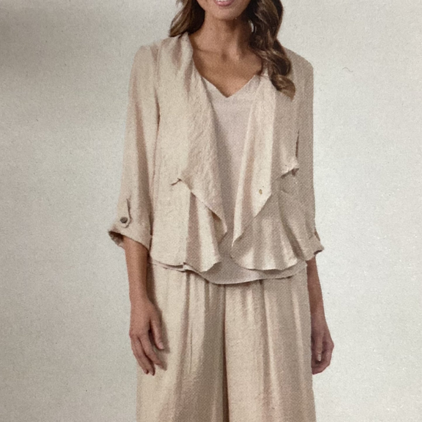 Jacket-Back Feature Cream