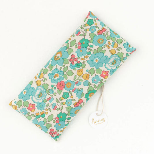 Anna’s eye pillow mask