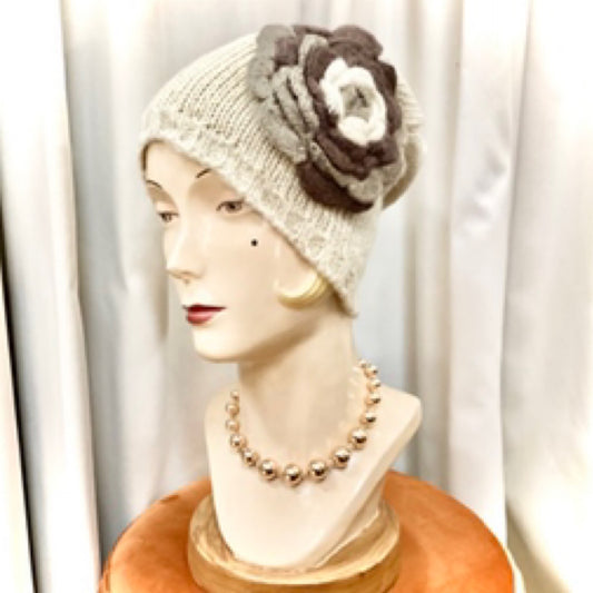 Embroidered Flower Beanie - Beige