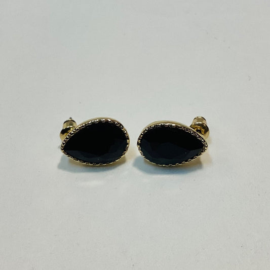 Teardrop Studs Black