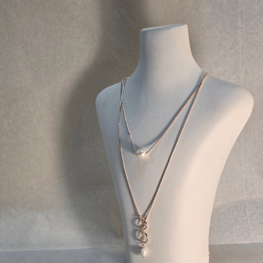 Gold Necklace with Pearl