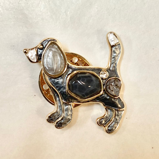 Magnet Brooch - Grey Dog