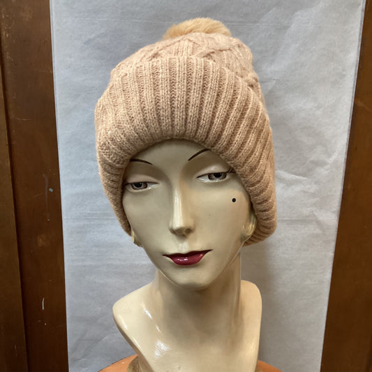 Beanie - Diana Tan