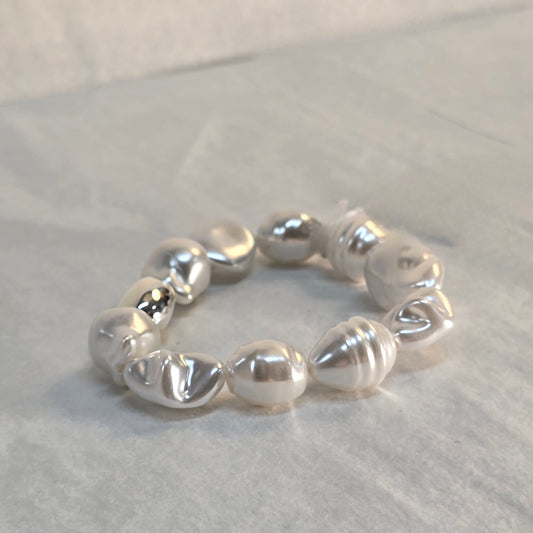 Large Imitation Pearl Bracelet