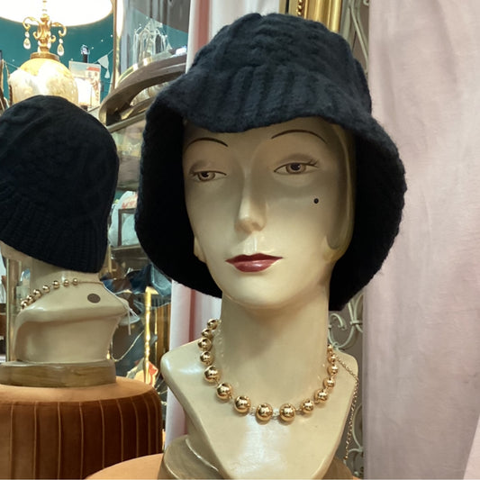 Cable Knitted Bucket Hat Black