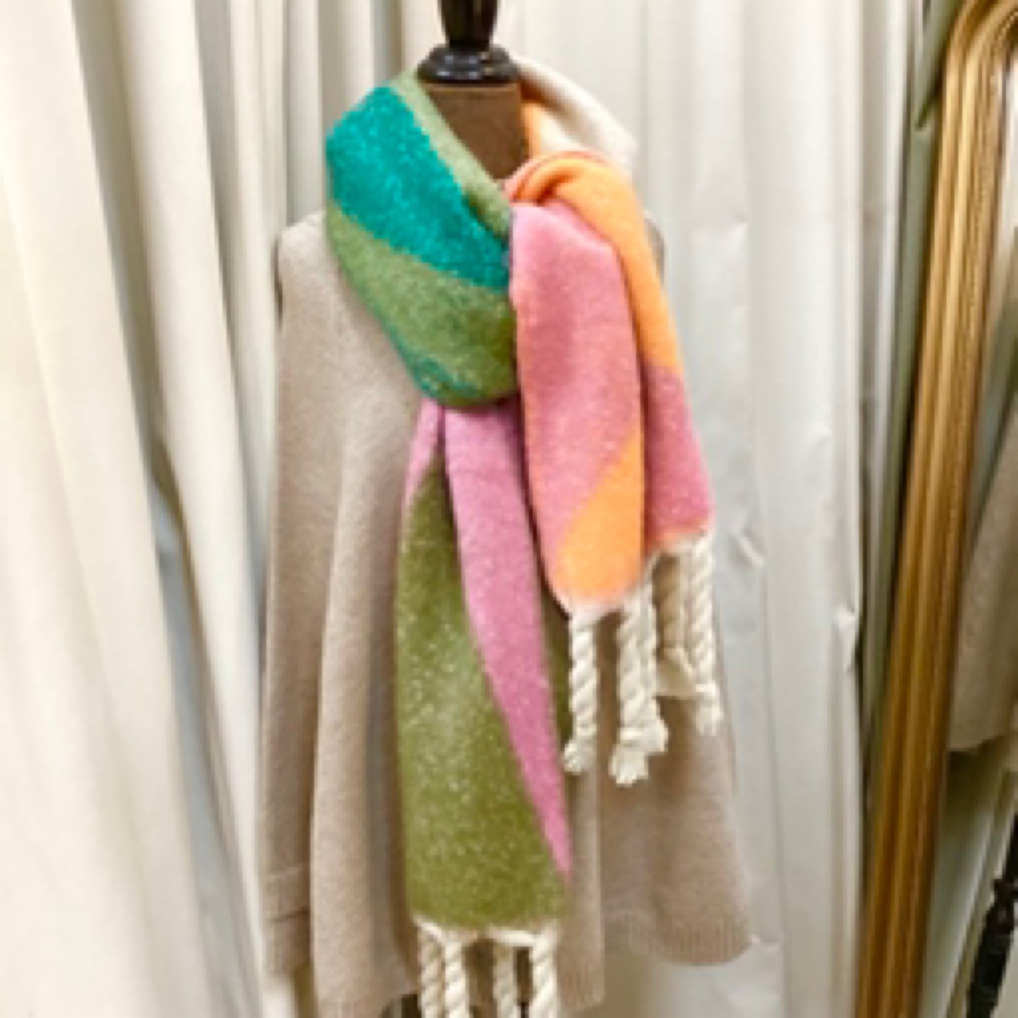 Ebony Winter Scarf - Pink