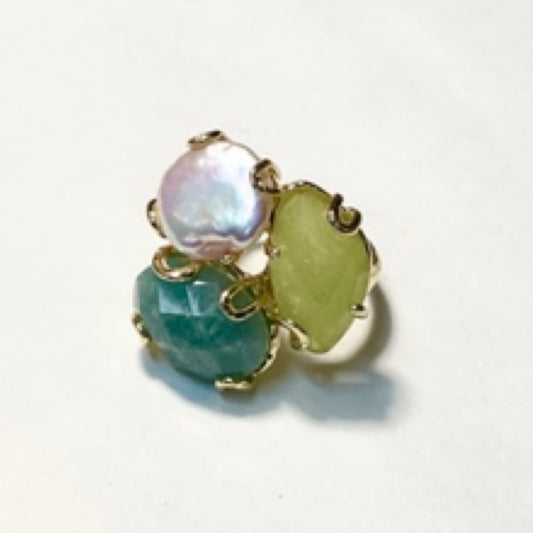 3 Stone Gold Ring, Pearl, Yellow and Green