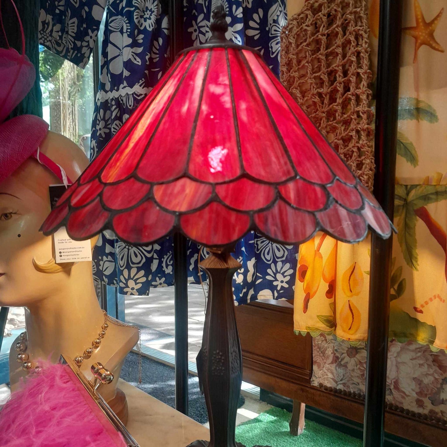 Red Petal Lamp