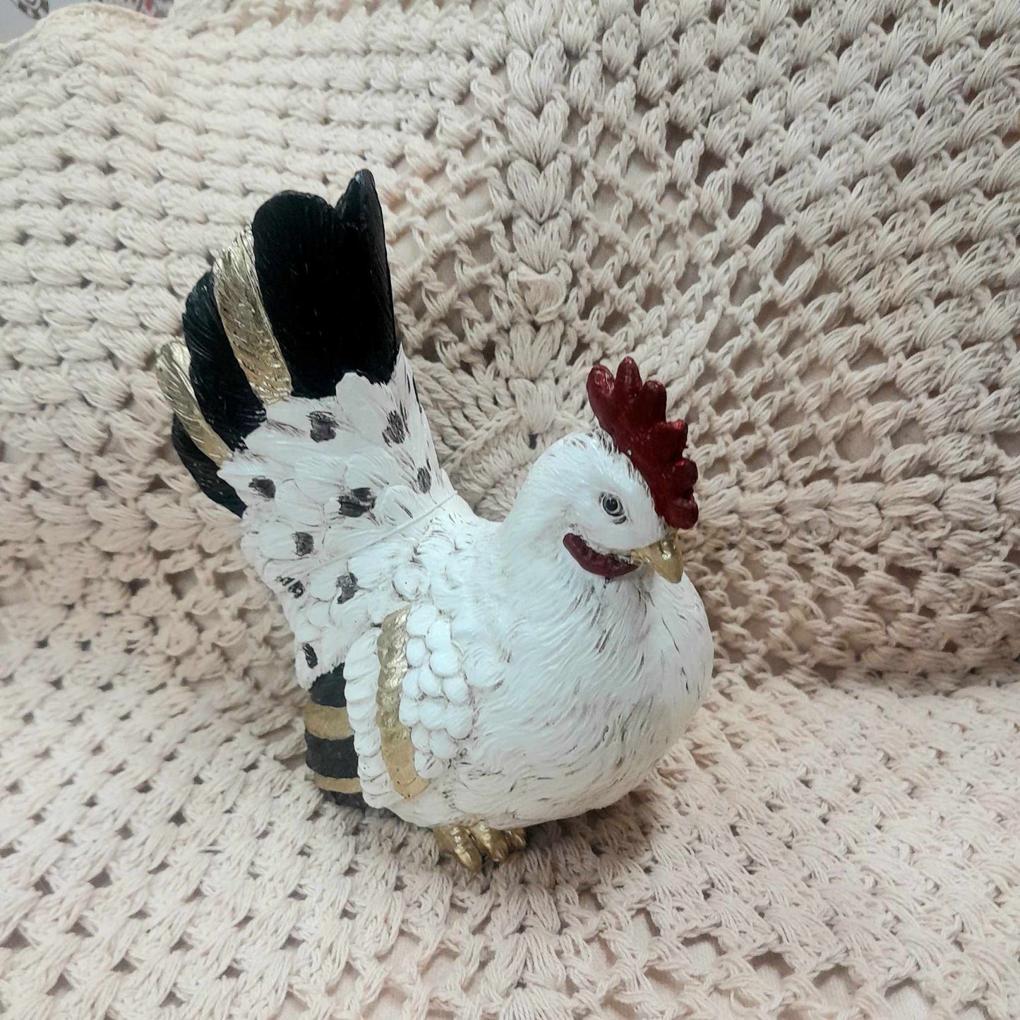 Sitting Chicken White